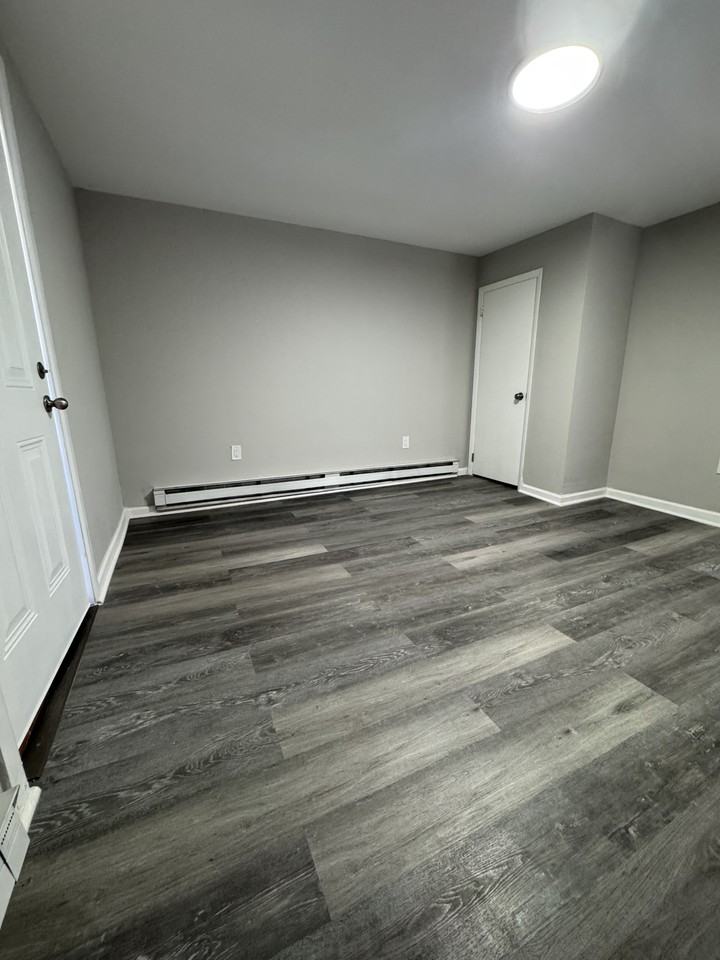 702 - 704 Walnut Street - 2 #2 - Photo 2 of 8