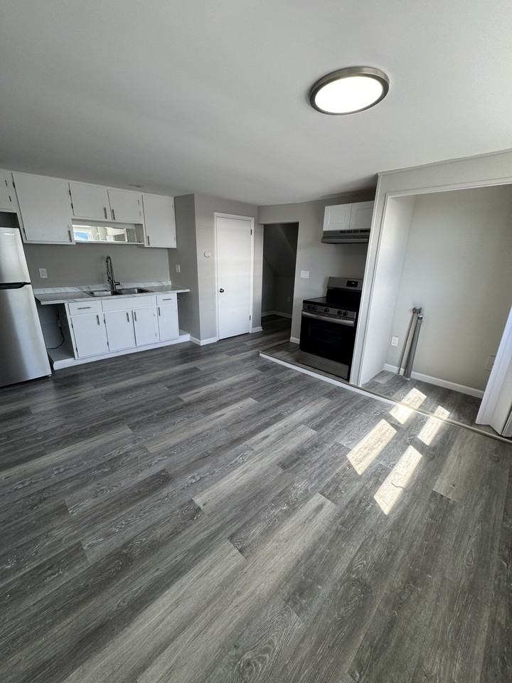 702 - 704 Walnut Street - 2 #2 - Photo 4 of 8