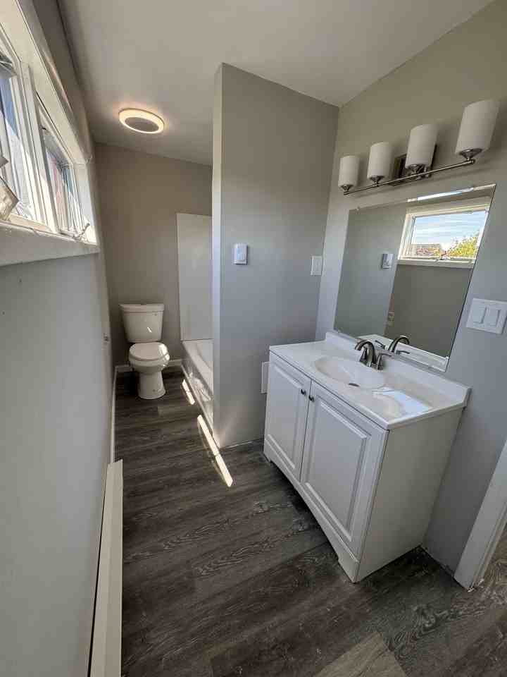 702 - 704 Walnut Street - 2 #2 - Photo 7 of 8