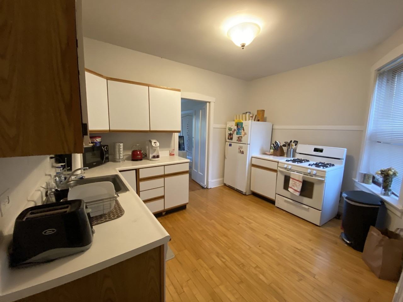 1506 W Addison St #3 - Photo 6 of 19