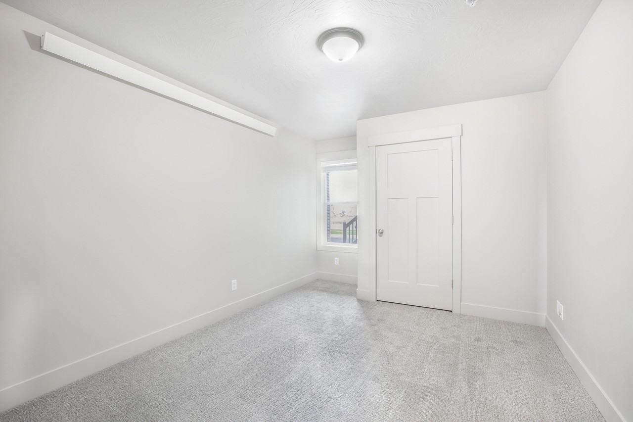 6066 N Silver Fox Rd #3 - Photo 5 of 9