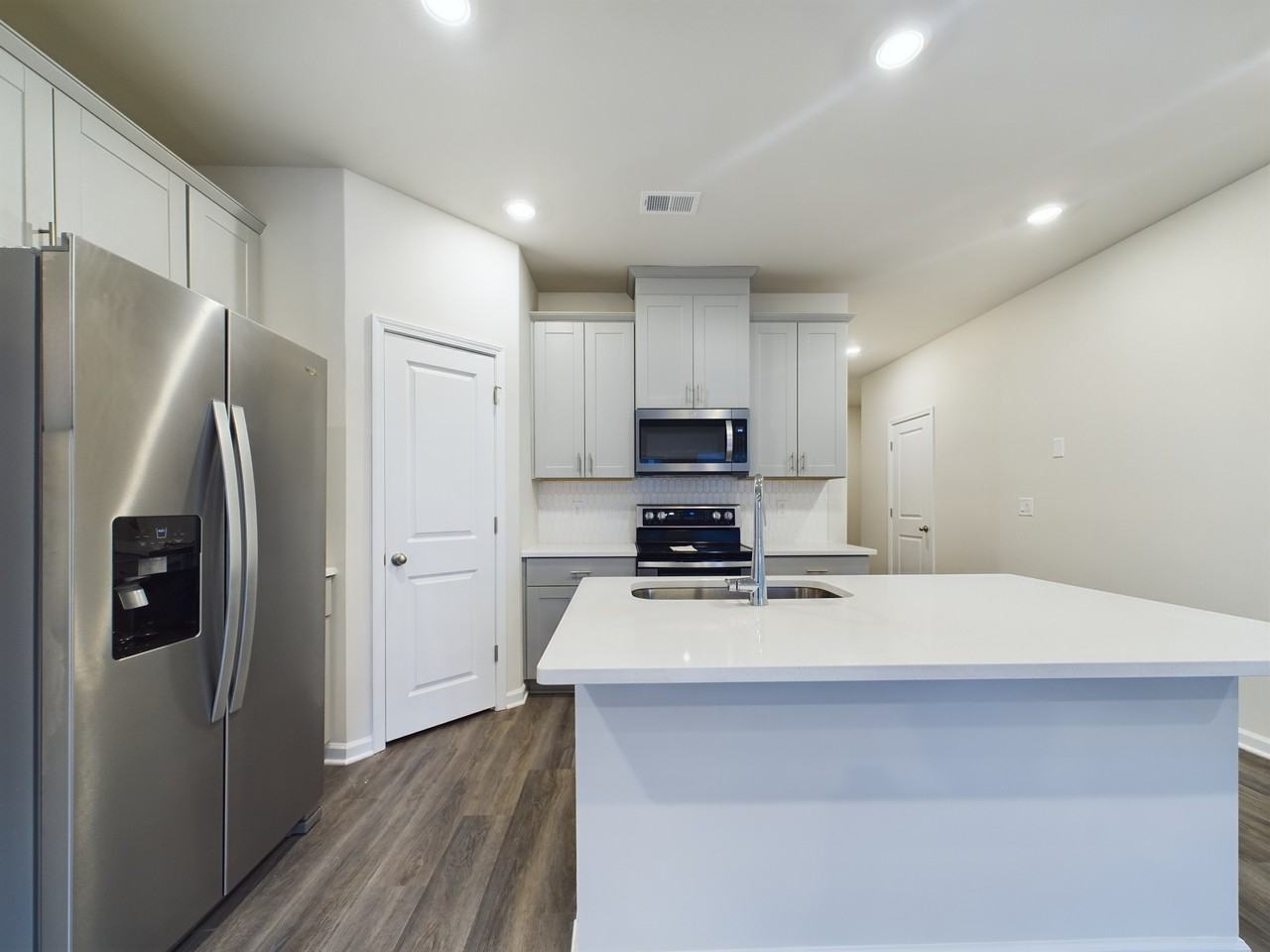 4133 County Down Ave #1 - Photo 4 of 22