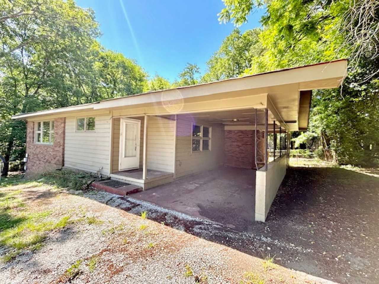 2707 Garvin Rd Nw - Photo 2 of 19