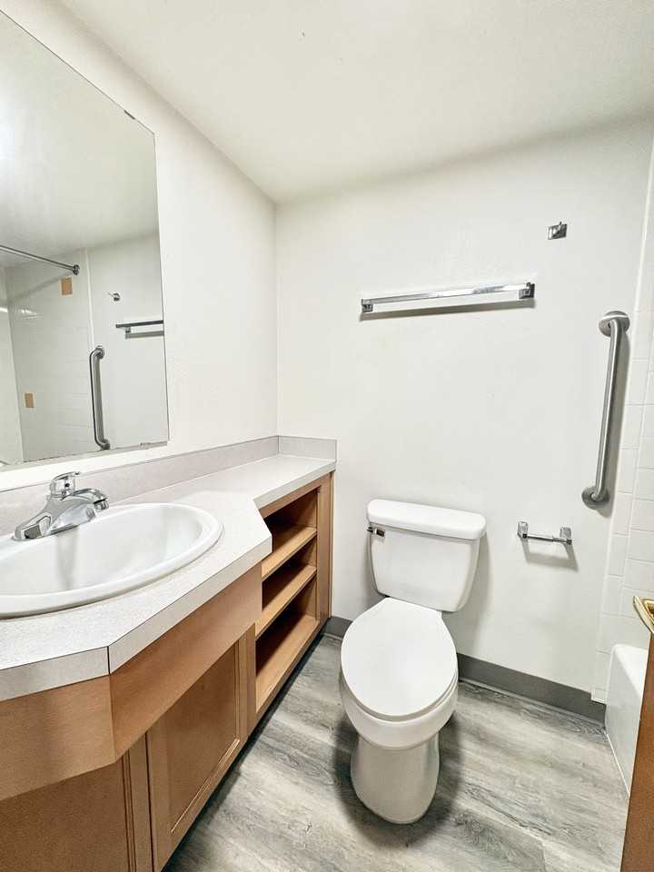 9857 Silverdale Way Nw #C102 - Photo 6 of 16
