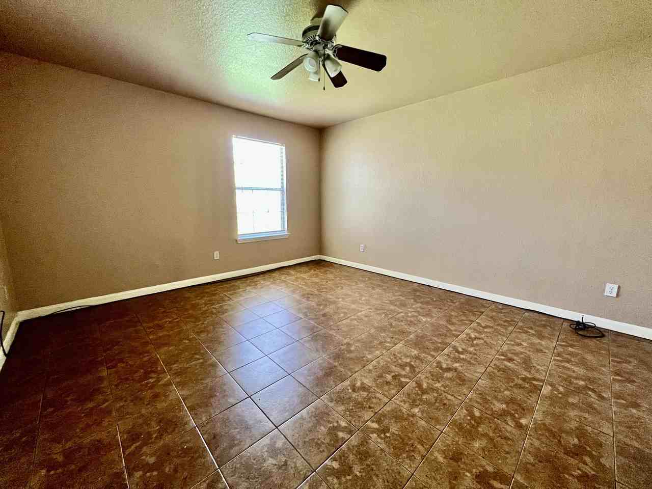 108 N Mockingbird Cir - Photo 6 of 18