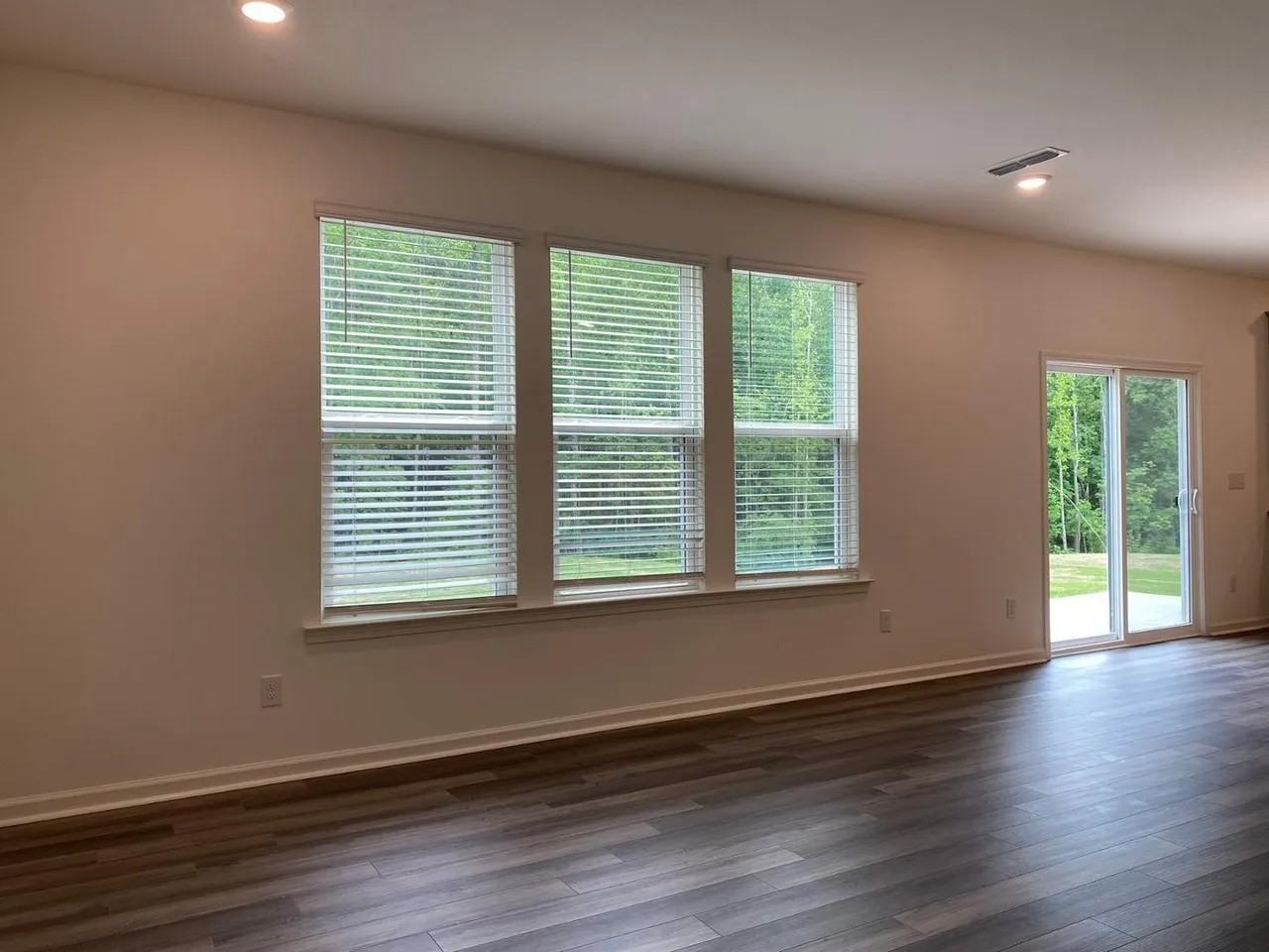 172 Potomac River St #1 - Photo 4 of 35