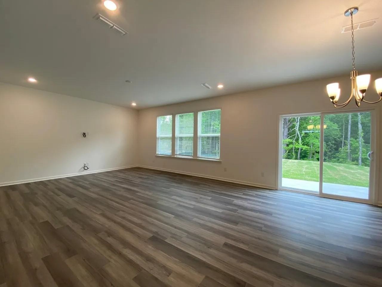 172 Potomac River St #1 - Photo 5 of 35
