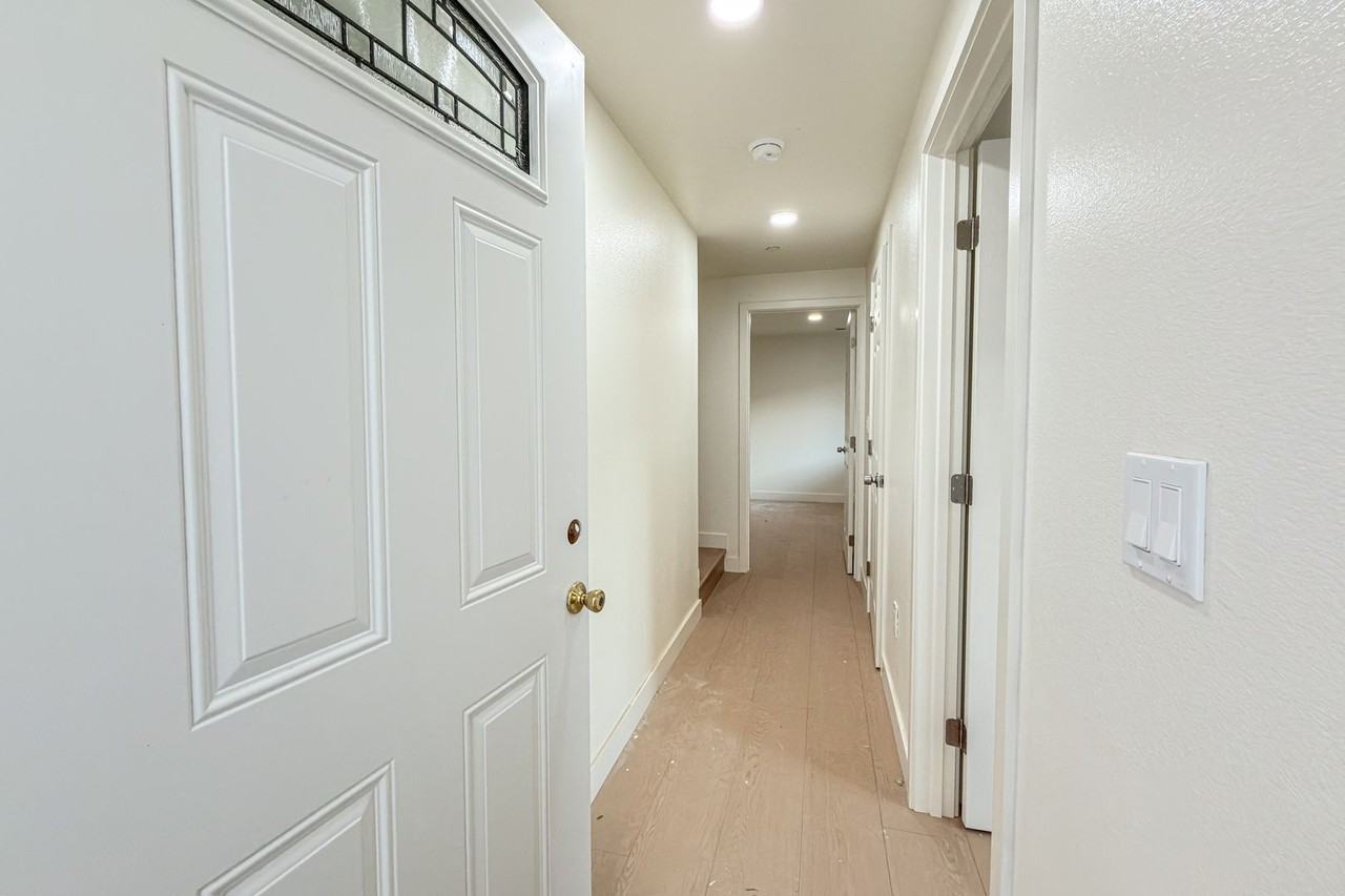 Brand New Luxury 4 & 5 Bed Units - Photo 7 of 17