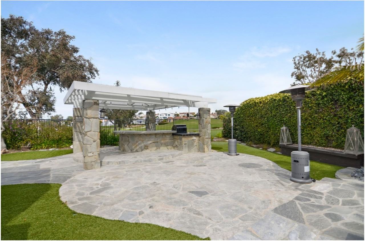9 Andalucia Dr - Photo 5 of 50
