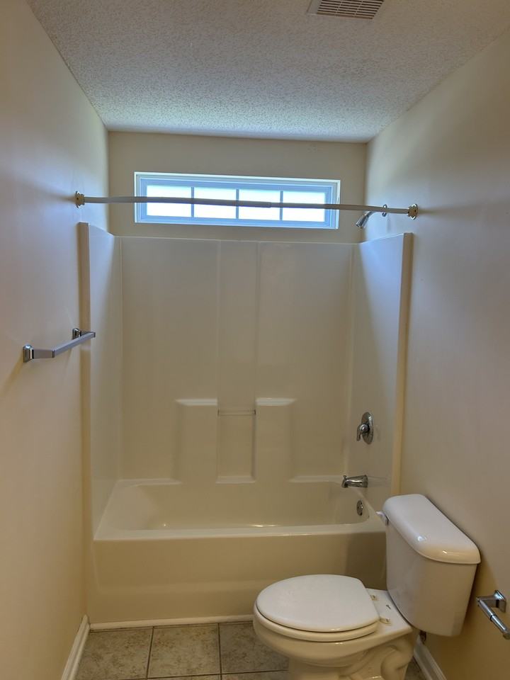178 Tibton Cir #1 - Photo 5 of 18