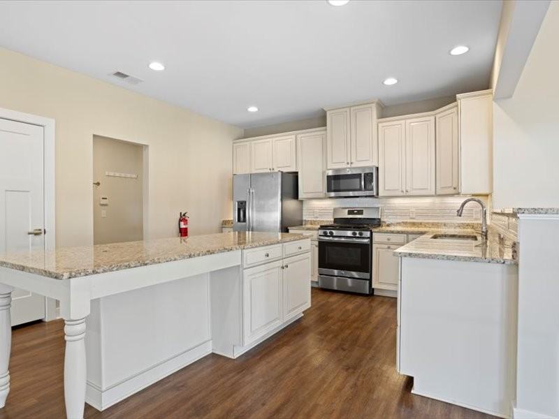 120 Thames Valley Dr - Photo 5 of 25