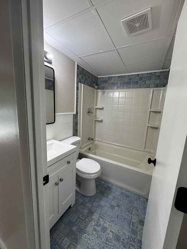 5 Stonehenge Dr #349 - Photo 3 of 18