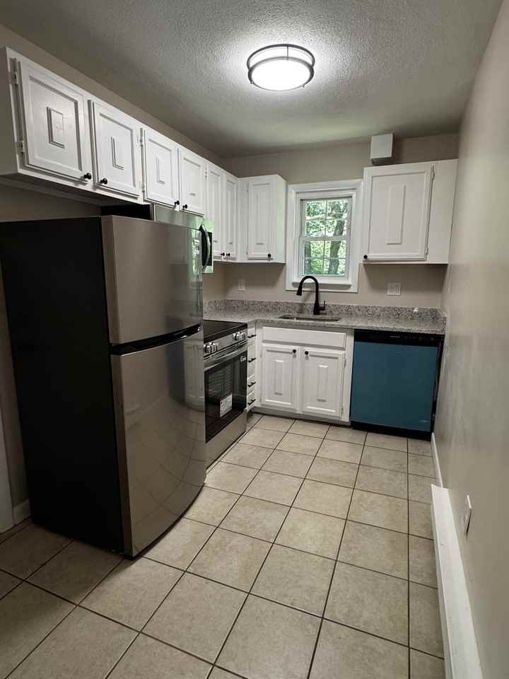 5 Stonehenge Dr #349 - Photo 6 of 18