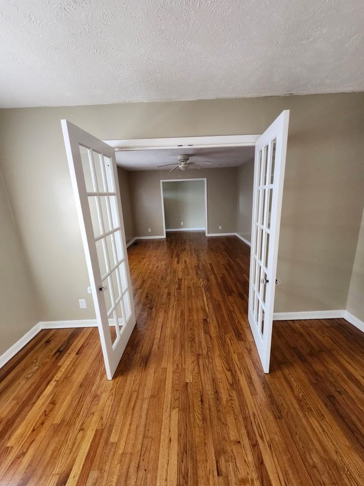 6147 Wynnwood Dr #1 - Photo 3 of 11