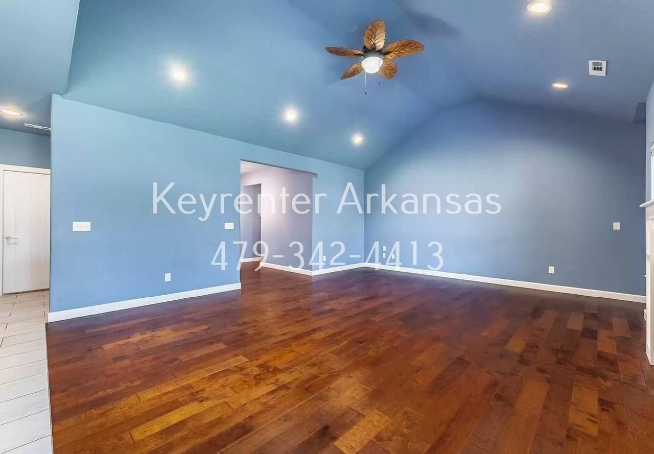 2400 Sw Worthington Ave - Photo 4 of 21