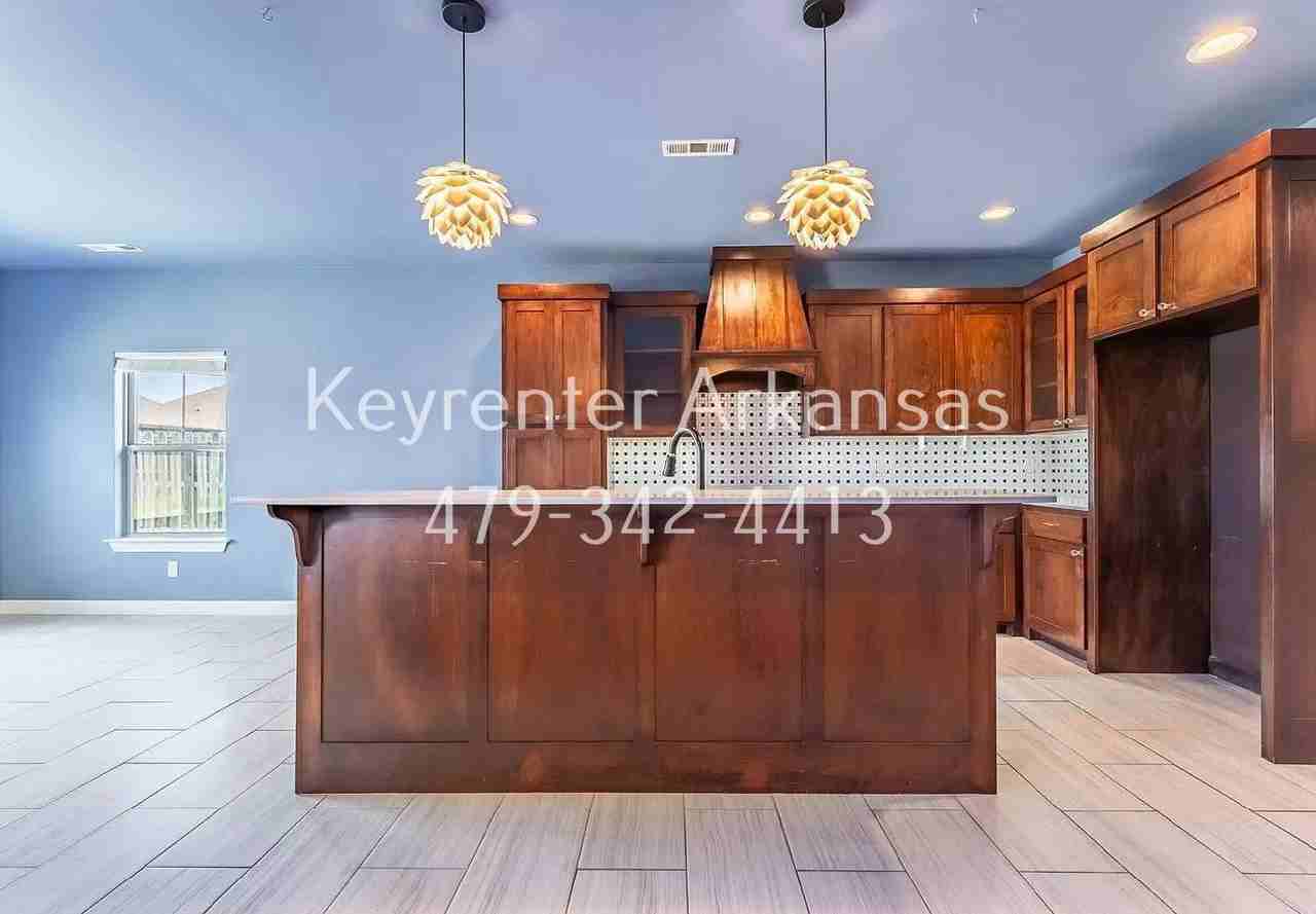 2400 Sw Worthington Ave - Photo 6 of 21