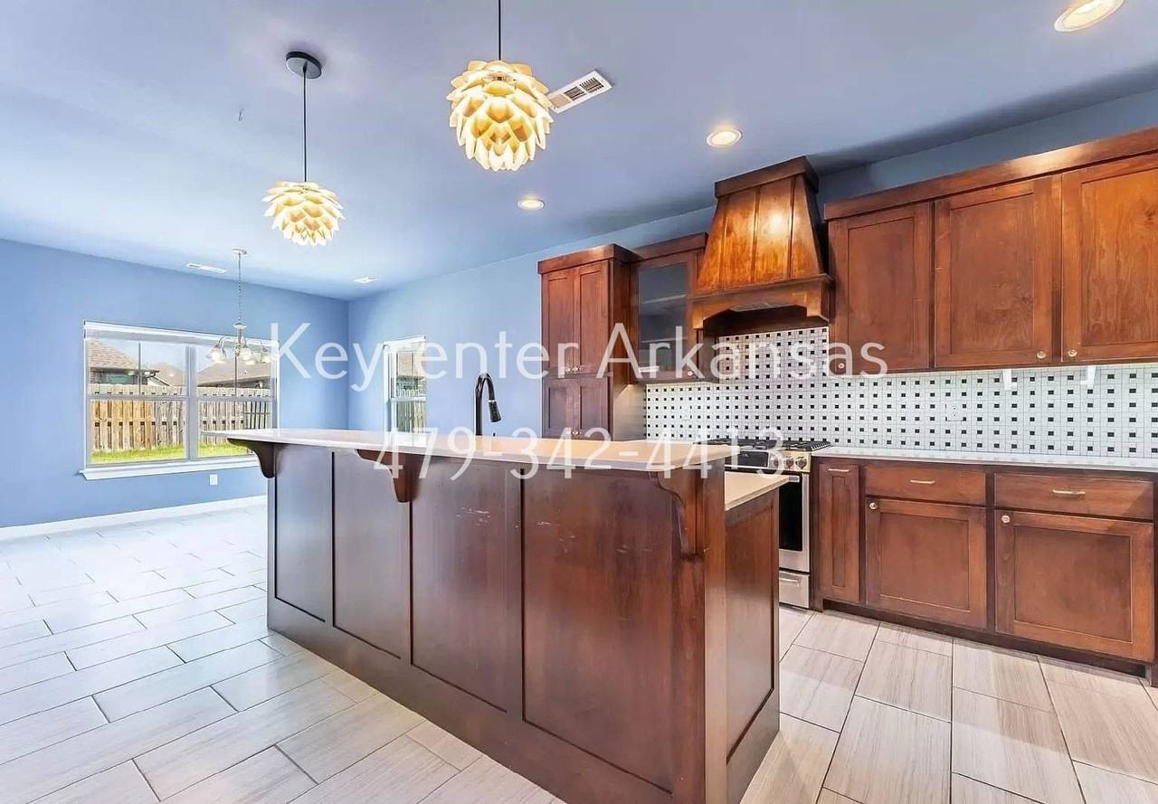 2400 Sw Worthington Ave - Photo 7 of 21