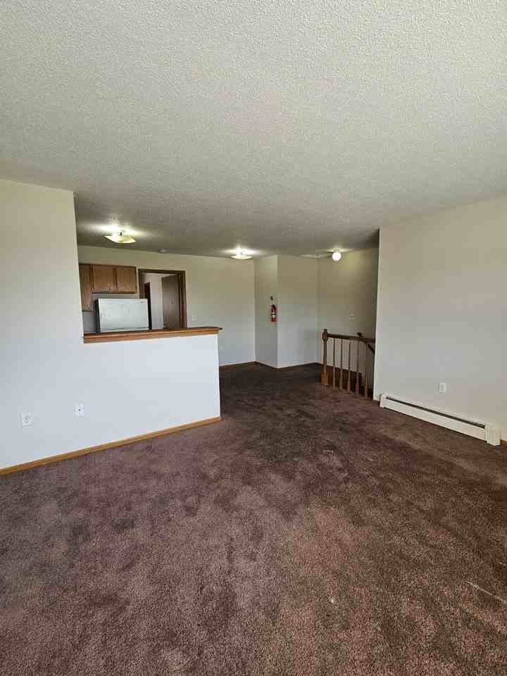 Cedar Rapids 444 - Photo 5 of 37