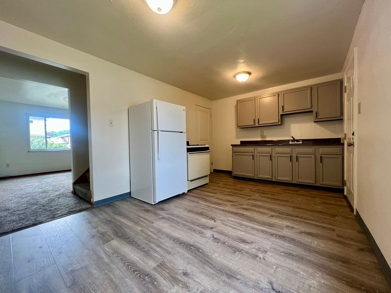 107 Savors Ct - Photo 2 of 10