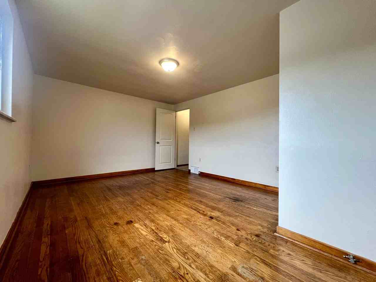 107 Savors Ct - Photo 6 of 10