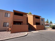 1 bedroom, 1 bath unit near the light rail in Tempe! - Photo 1 of 1