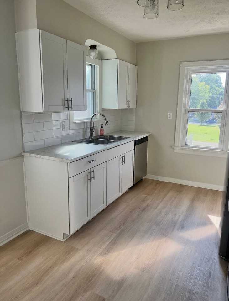 406 Wills Ave - Photo 7 of 15