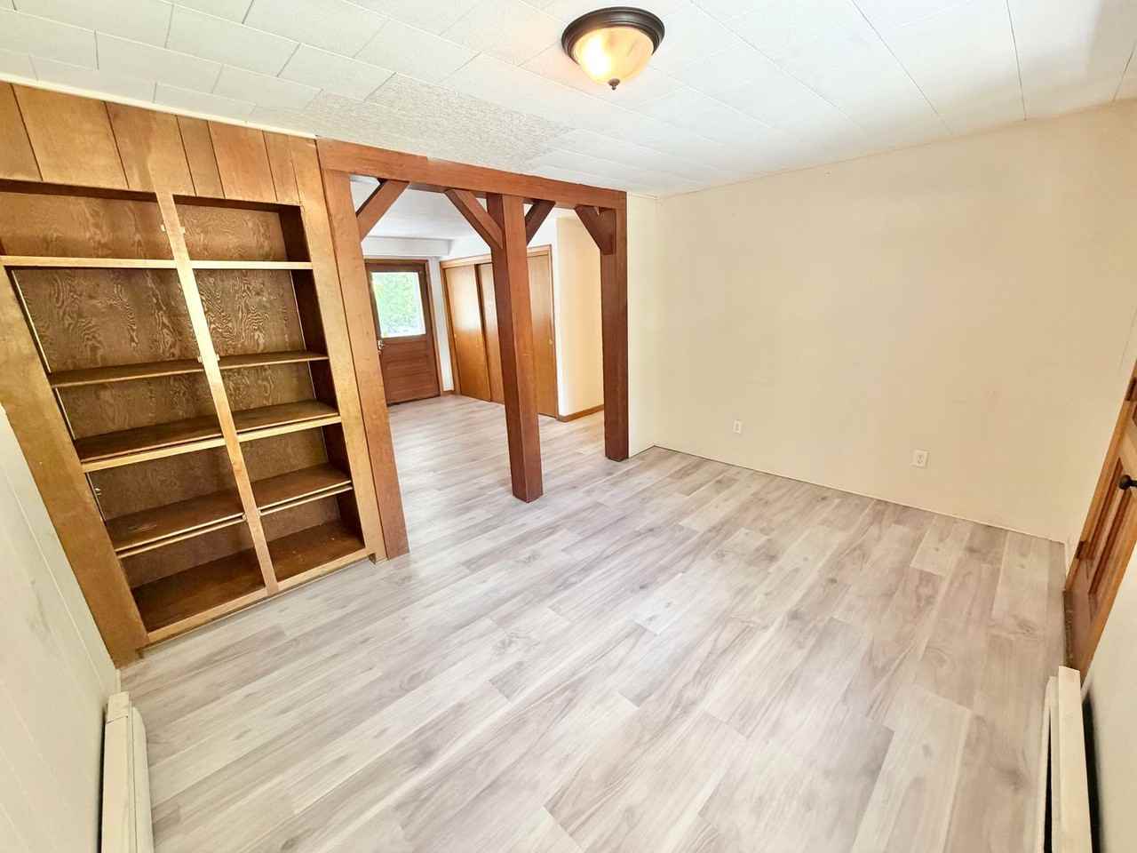 203 Maple St - Photo 5 of 24