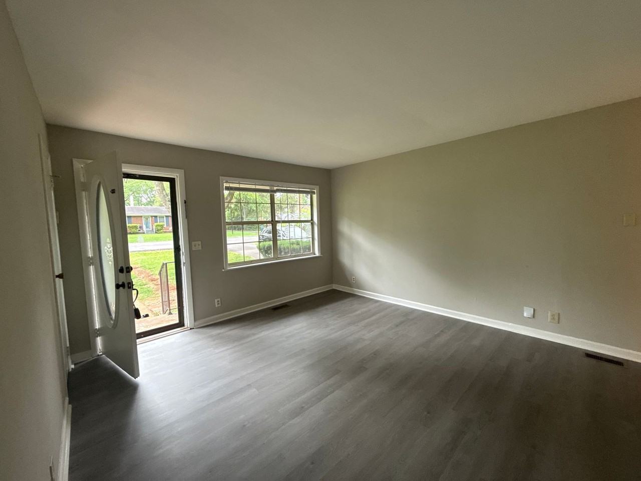 1307 Gentry Ter - Photo 5 of 11