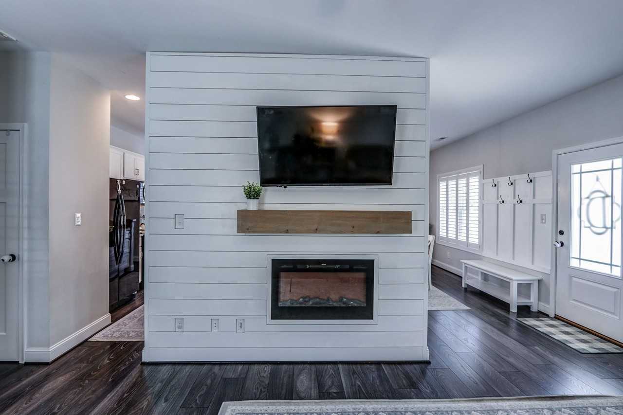 105 Ridgeline Ln - Photo 4 of 38