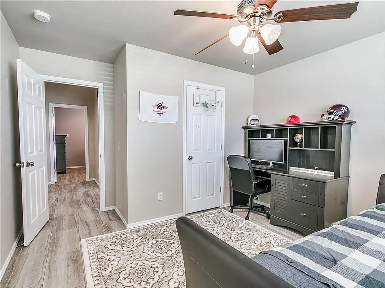913 N Donald Way - Photo 3 of 25