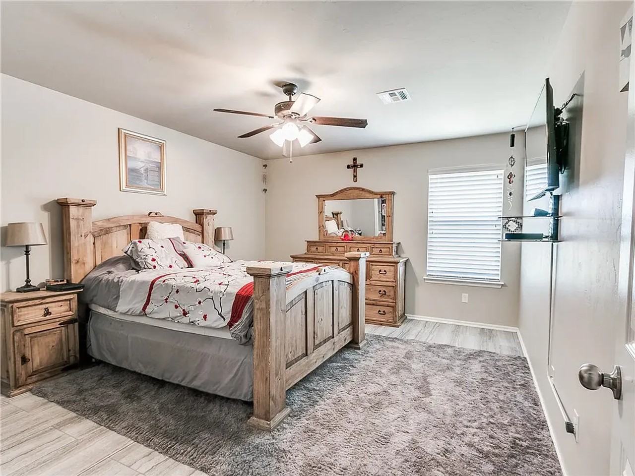 913 N Donald Way - Photo 6 of 25