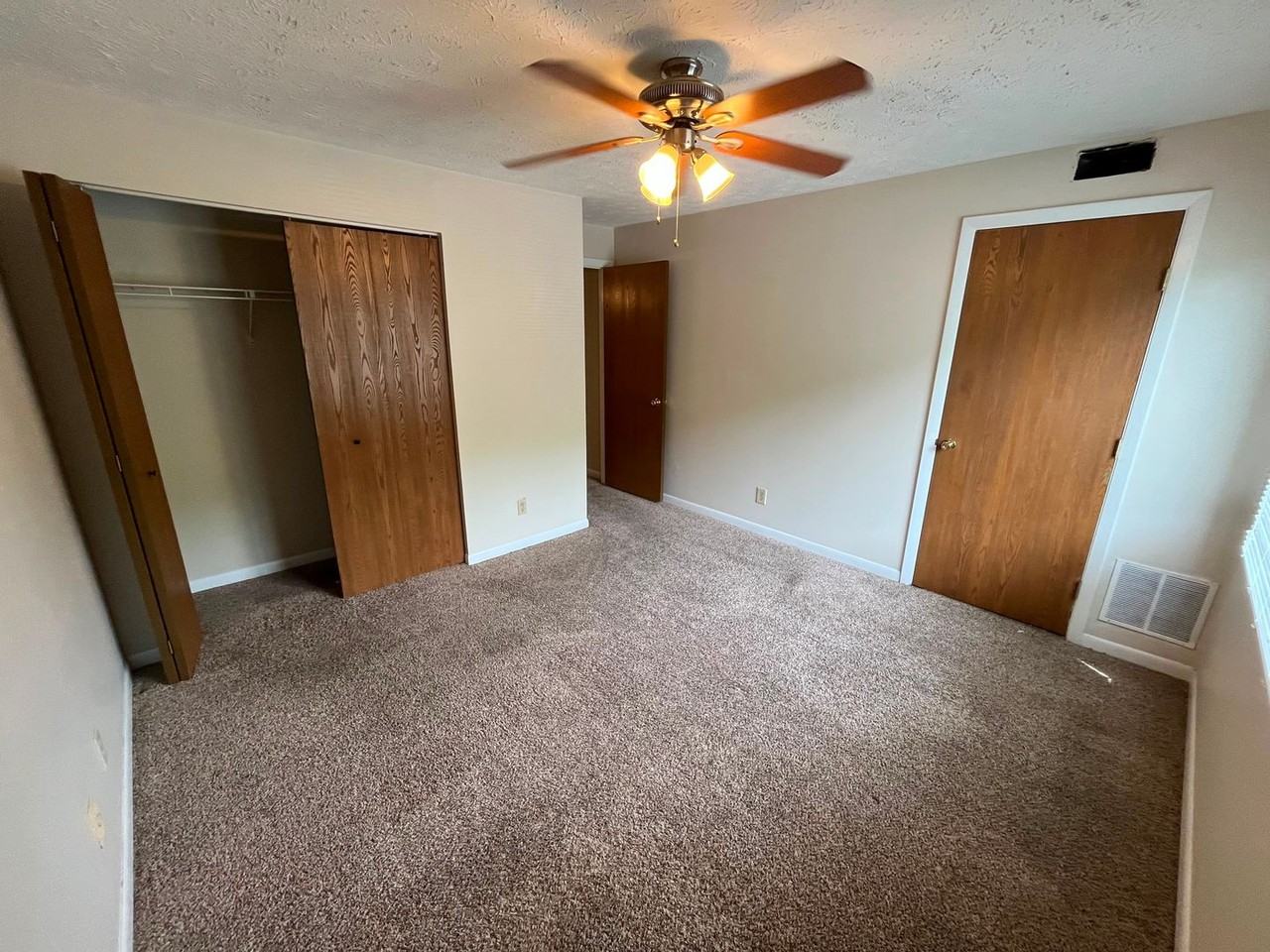 24 Woodland Hills Dr #11 - Photo 6 of 15