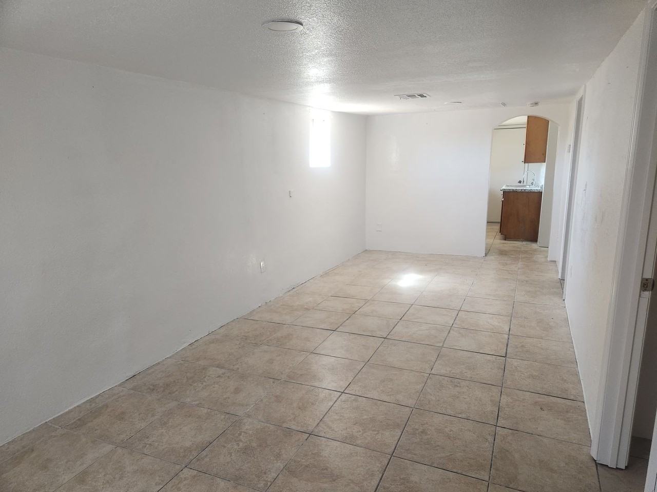 903 W Yuma St - Photo 3 of 13