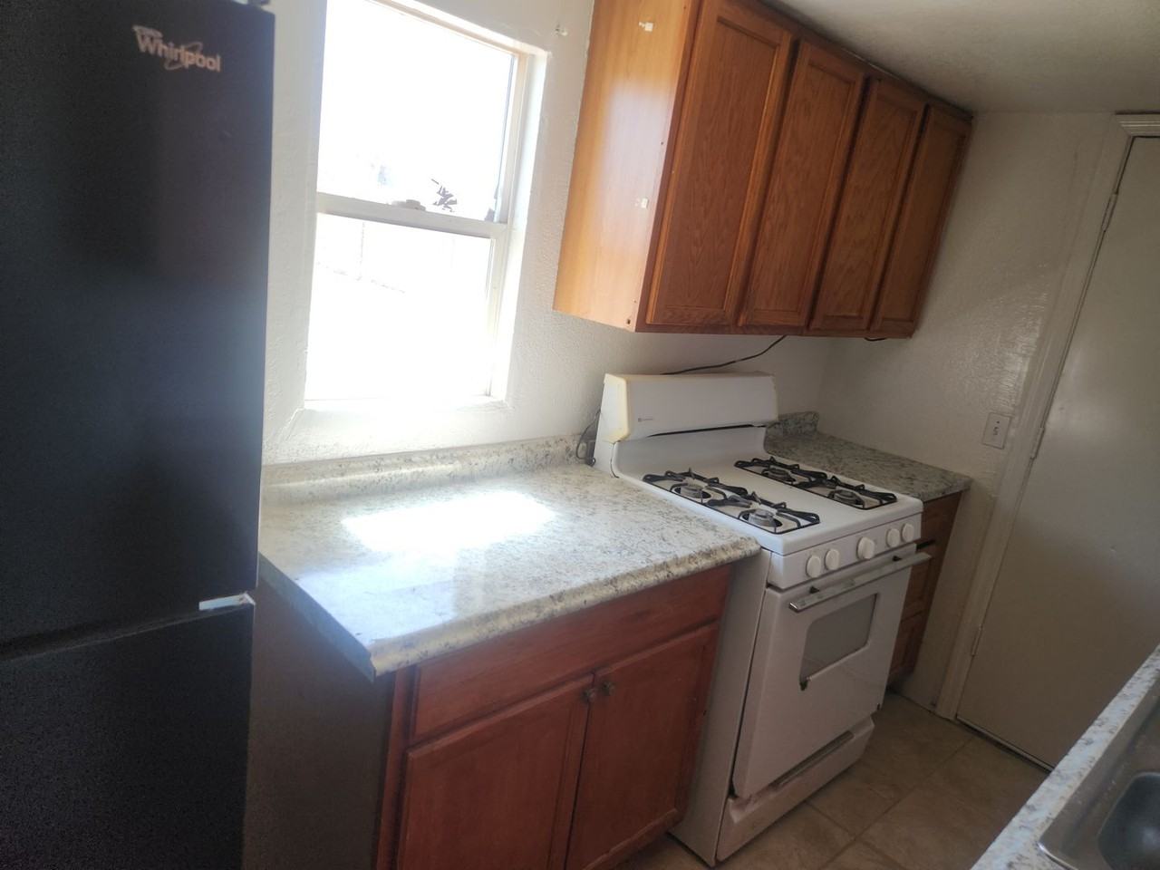 903 W Yuma St - Photo 6 of 13