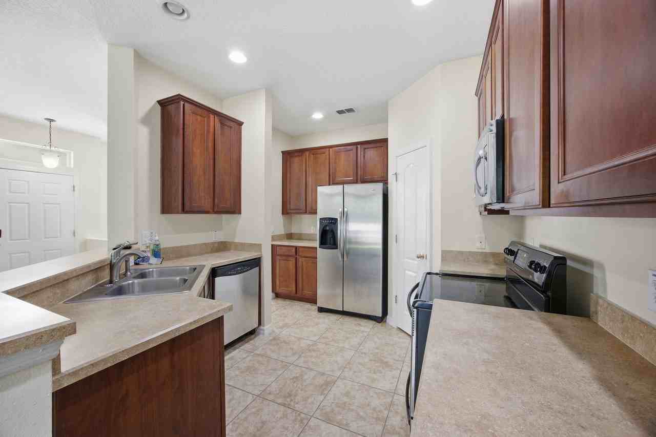 1995 Estancia Cir - Photo 6 of 24