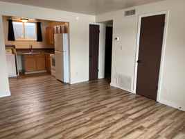 featured image of 815 N Davis St