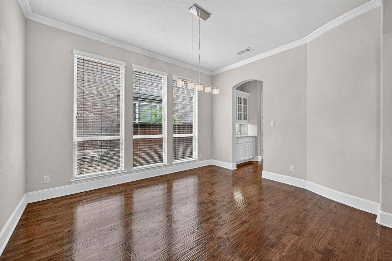 5683 Dashingly Dr - Photo 5 of 30