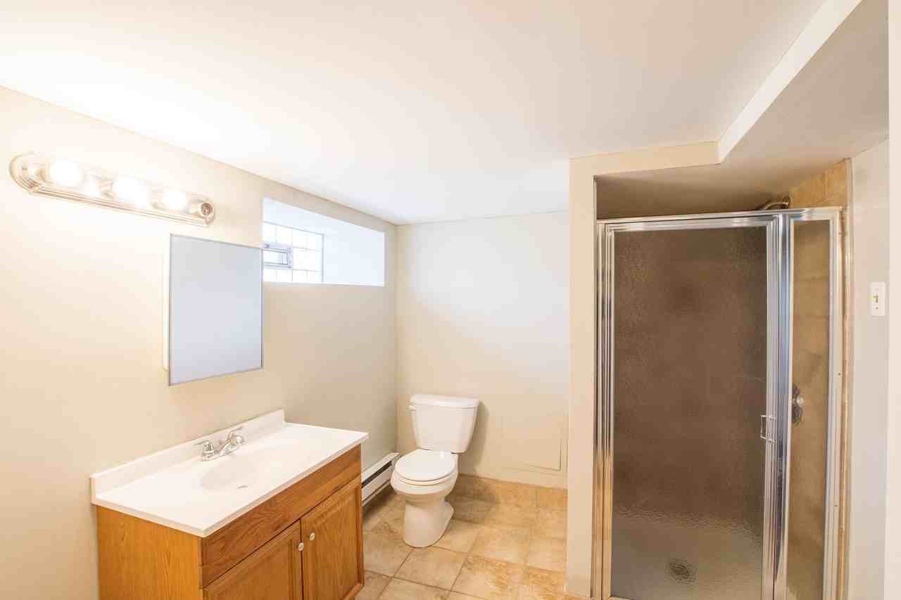 5750 N Lambert St - Photo 5 of 23