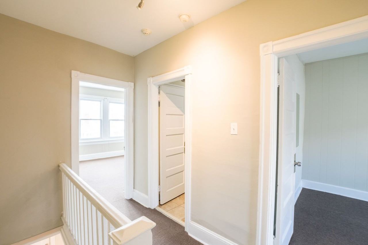 5750 N Lambert St - Photo 6 of 23
