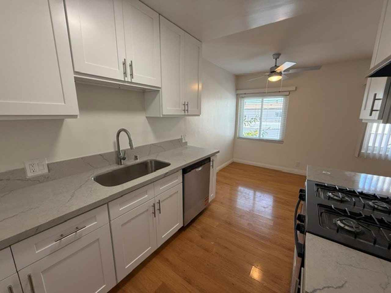 459 Orange Ave #9 - Photo 5 of 10