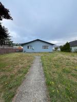 featured image of 2815 Bay Ave