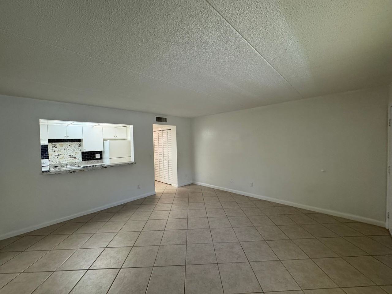 1030 S Palmetto Ave - Photo 4 of 12