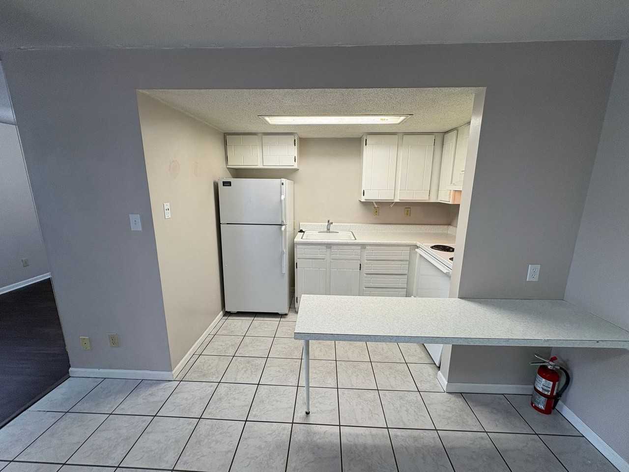 1218 Pomeroy St #12 - Photo 3 of 7
