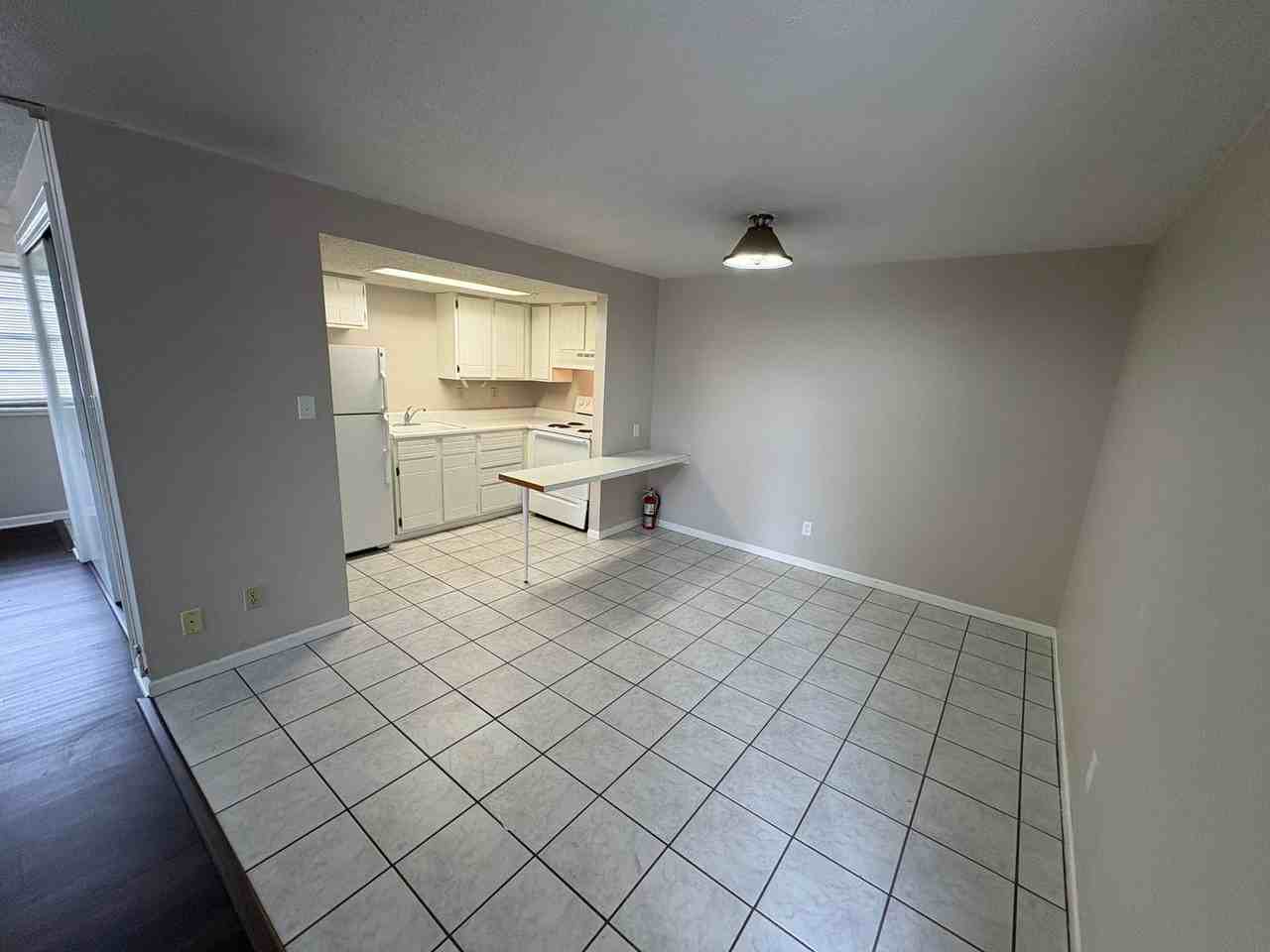 1218 Pomeroy St #12 - Photo 5 of 7