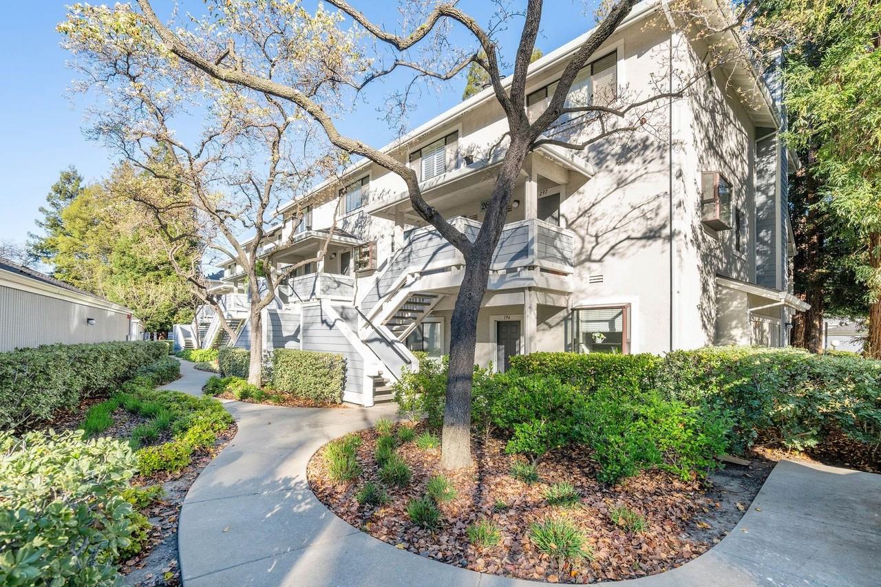 2600 Oak Rd #296