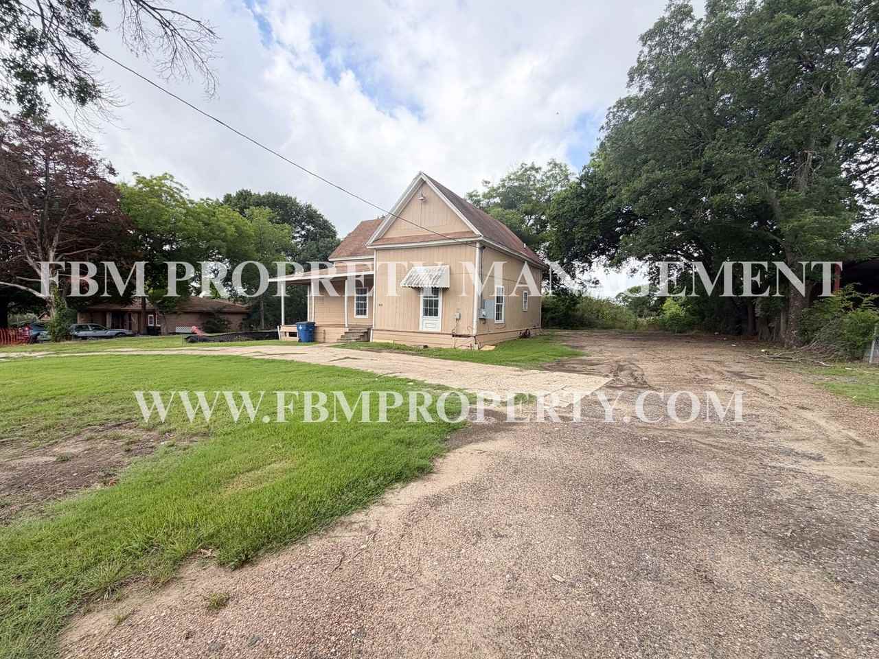 1309 N Clay St - Photo 2 of 17
