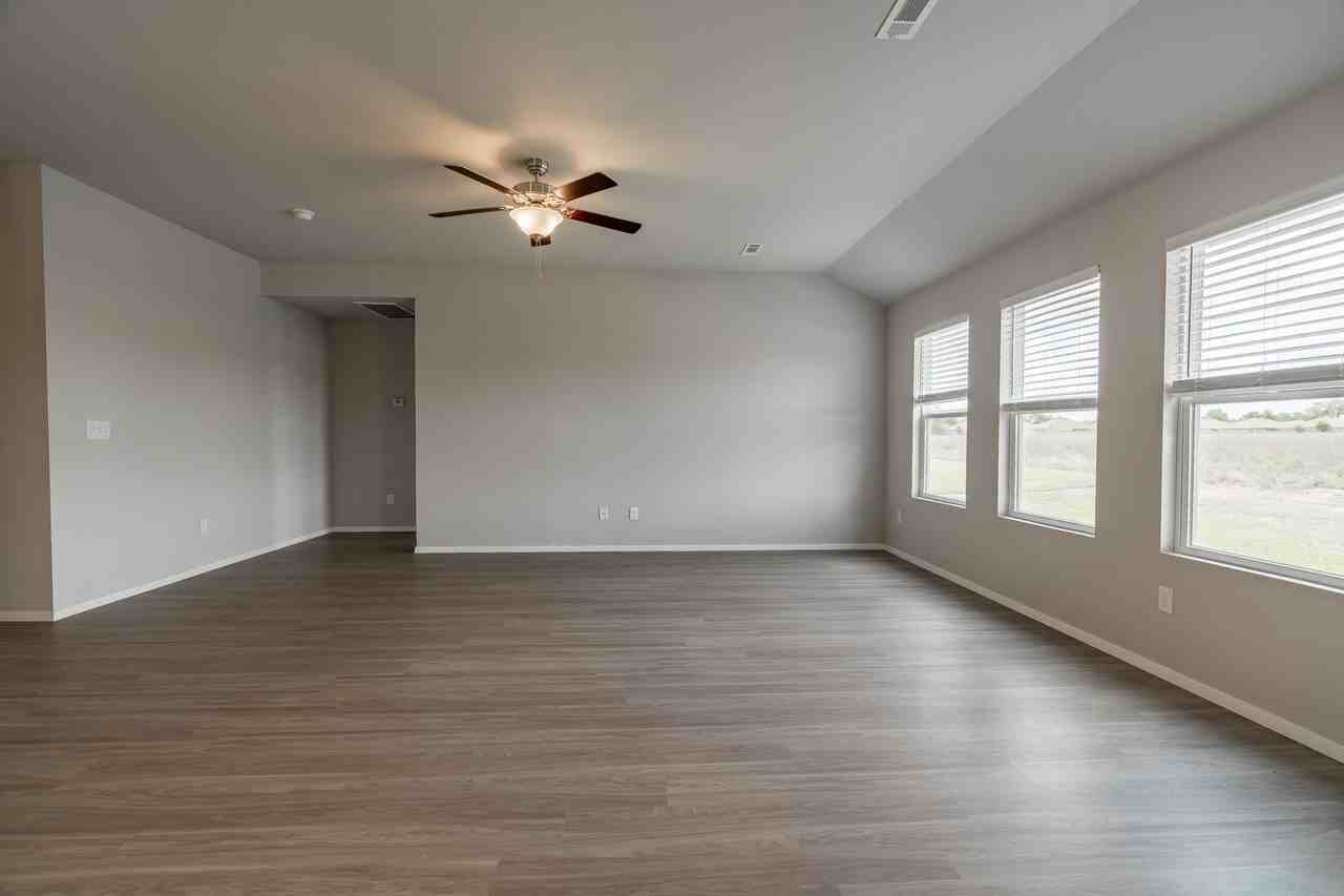 1721 Forest Dr - Photo 6 of 24