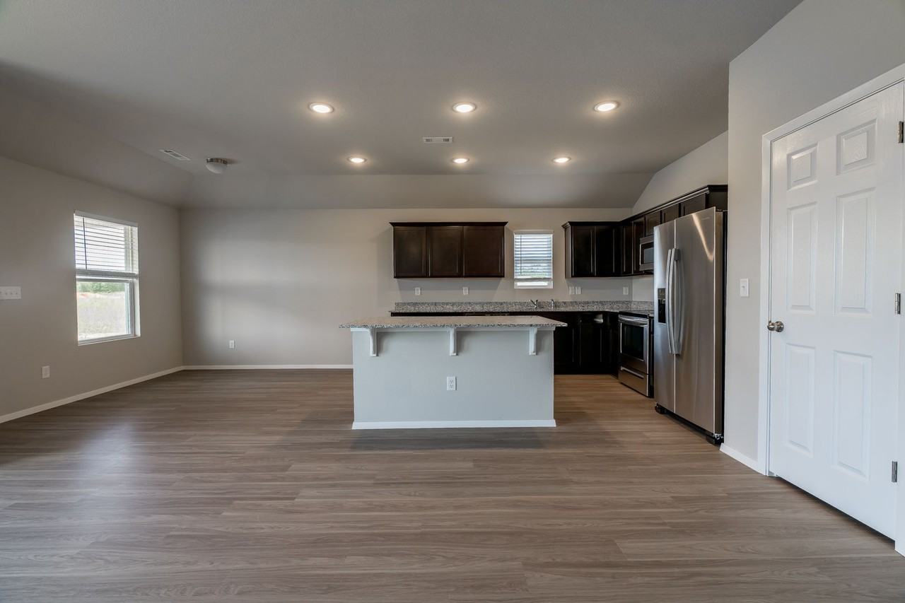 1721 Forest Dr - Photo 7 of 24