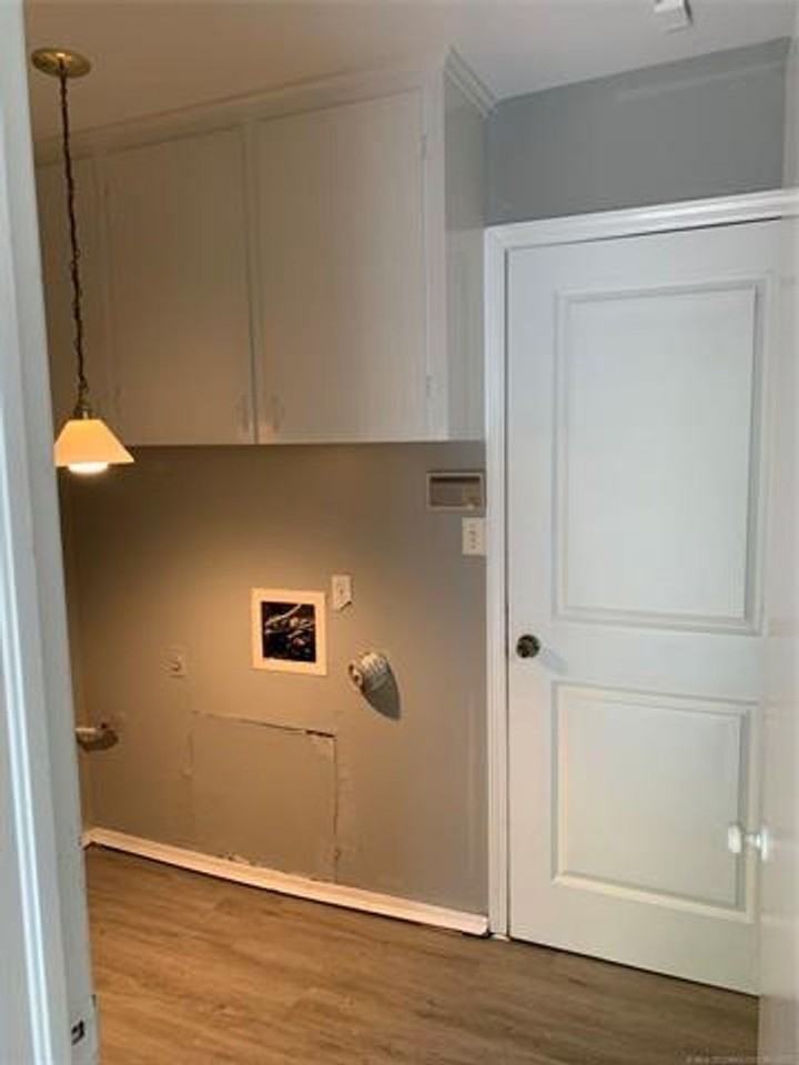 2113 S Birmingham Ct - Photo 2 of 15