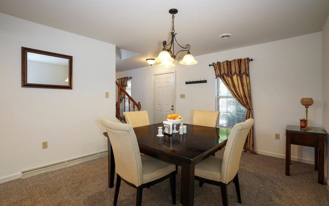 900 Skyview Dr - Photo 3 of 19